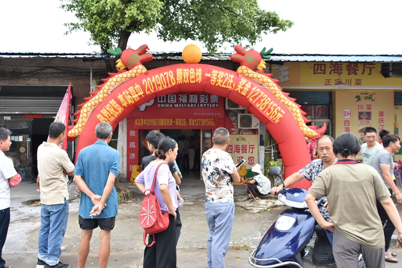 1099844160.jpg 1099844160.jpg