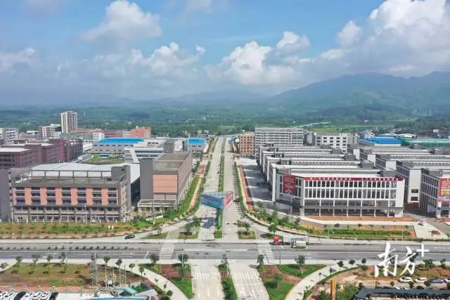 大槐镇高标准抓好恩平工业园大槐集聚区扩园工作,全力打造珠三角特色标杆园区。 图片