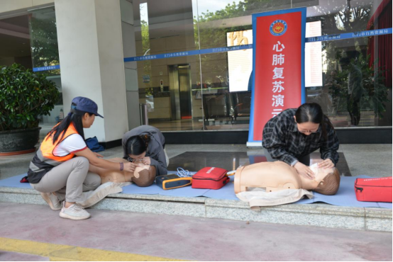 250422深化“党建+安全”机制，举办消防安全技能培训提升行动 (5).png