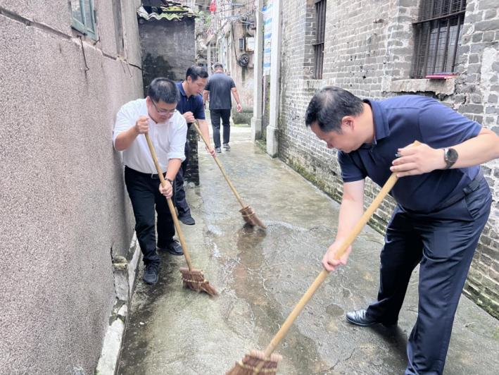市应急管理局用心用情支援结对社区筑牢基孔肯雅热疫情防控网