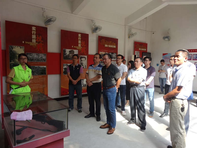 190702中共江门市自然资源局机关第一党支部开展“重走侨乡红色路 传承革命精神”专题党日活动 (2).jpg 190702中共江门市自然资源局机关第一党支部开展“重走侨乡红色路 传承革命精神”专题党日活动 (2).jpg