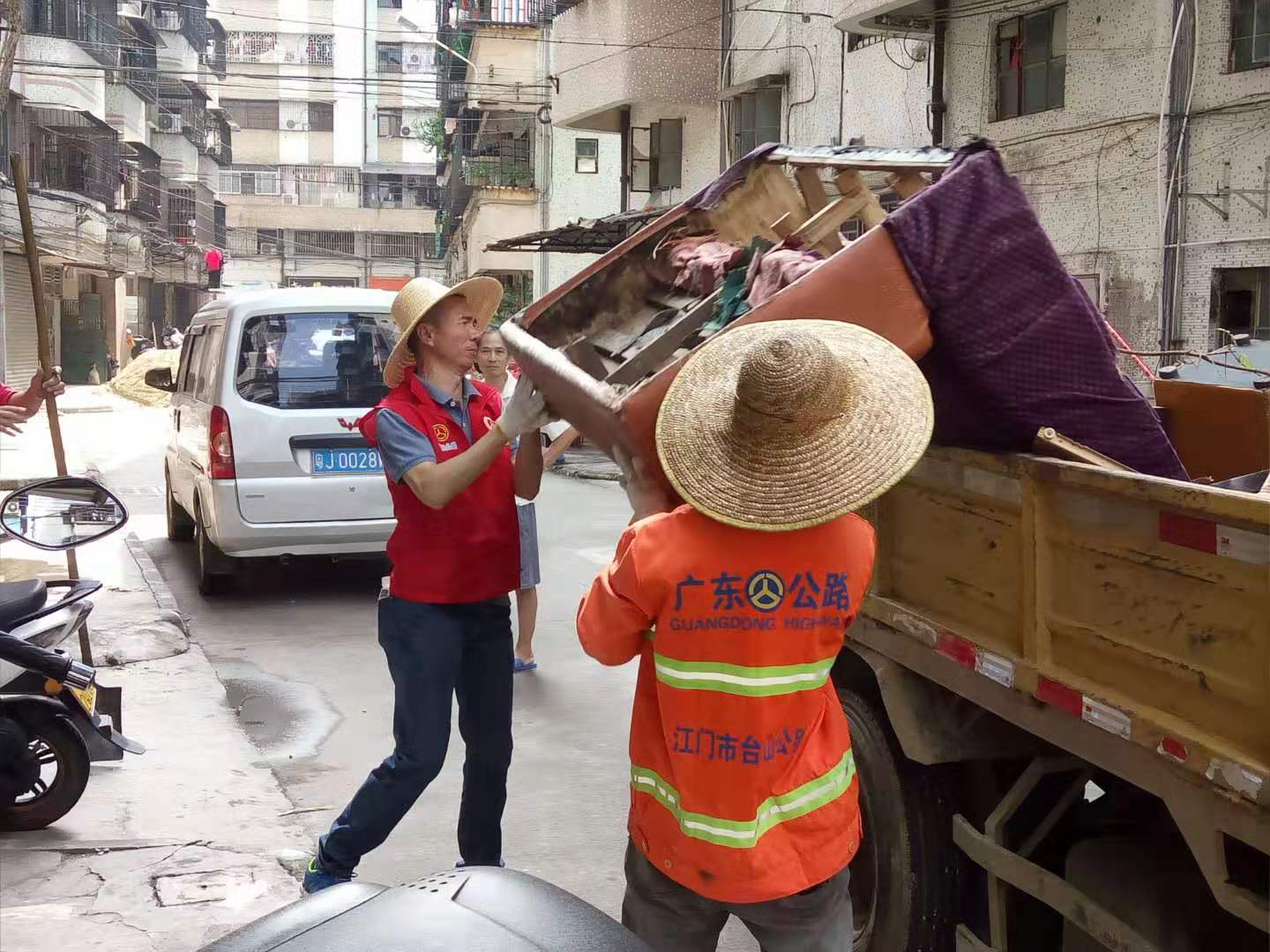 5清除废弃物.jpg 5清除废弃物.jpg
